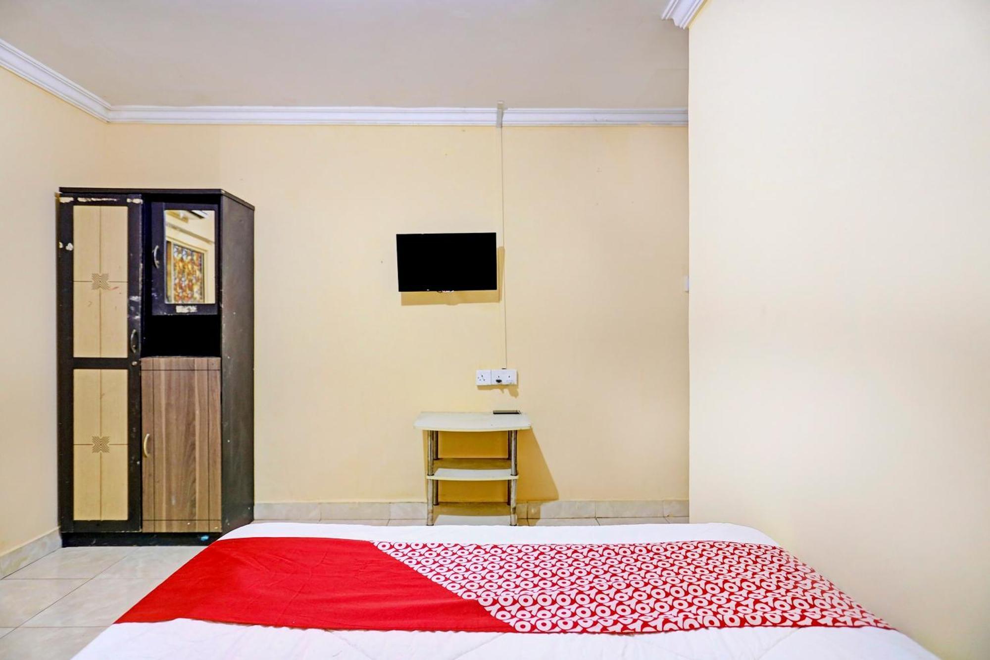 Oyo 92334 Abi Manyu Syariah Hotel Nagoya Bagian luar foto