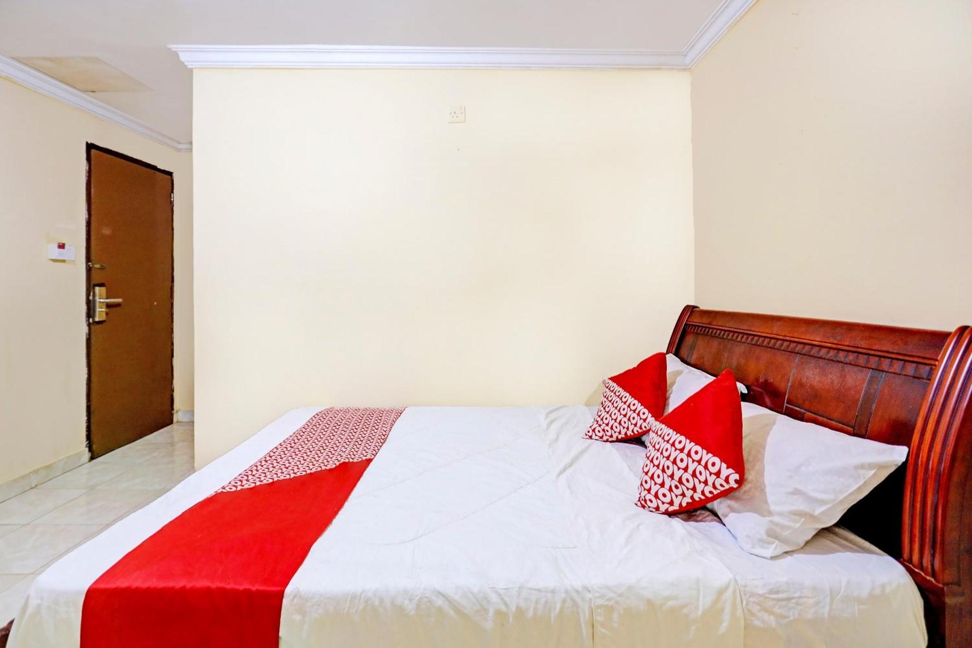 Oyo 92334 Abi Manyu Syariah Hotel Nagoya Bagian luar foto