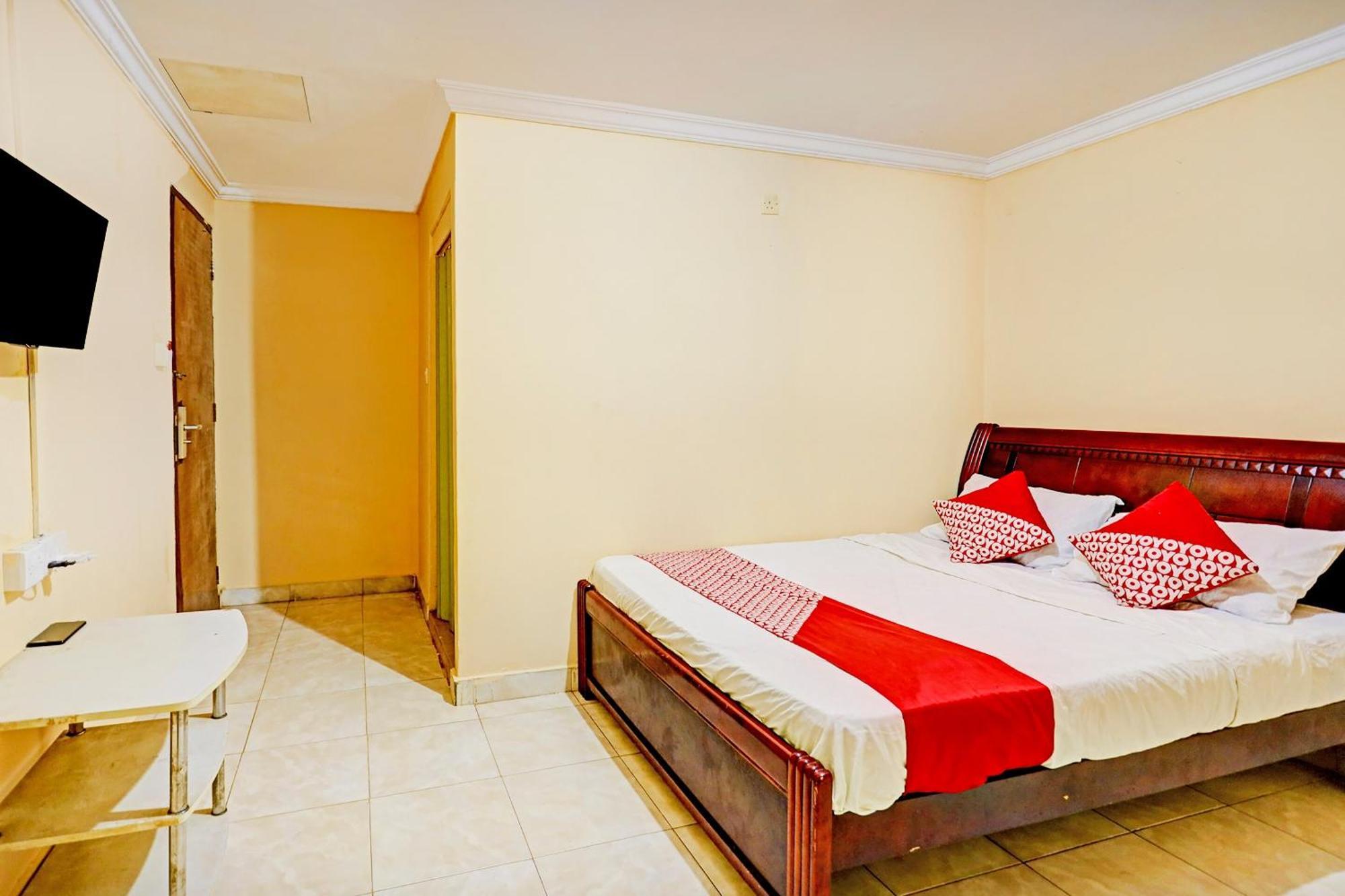 Oyo 92334 Abi Manyu Syariah Hotel Nagoya Bagian luar foto