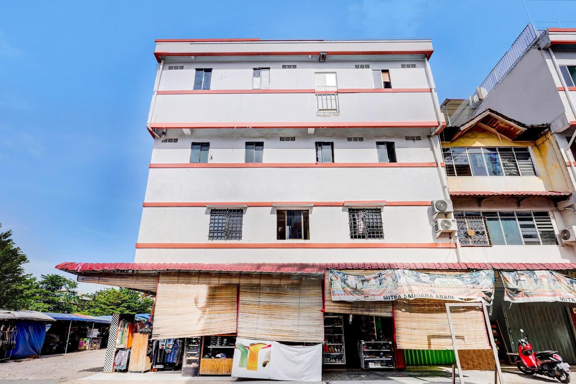 Oyo 92334 Abi Manyu Syariah Hotel Nagoya Bagian luar foto
