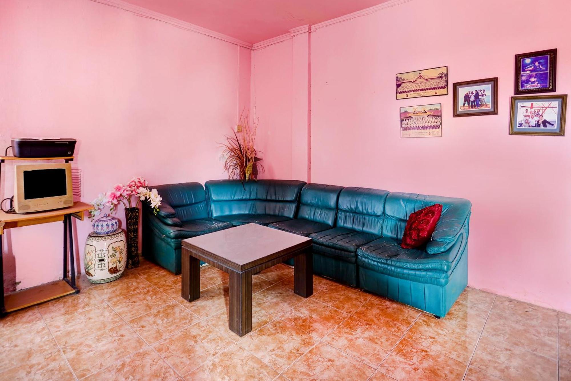 Oyo 92334 Abi Manyu Syariah Hotel Nagoya Bagian luar foto